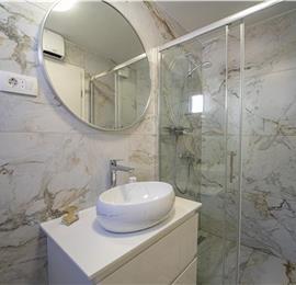 6 Bedroom Beachfront Villa with Heated Pool near Vela Luka on Korcula Island, Sleep 12